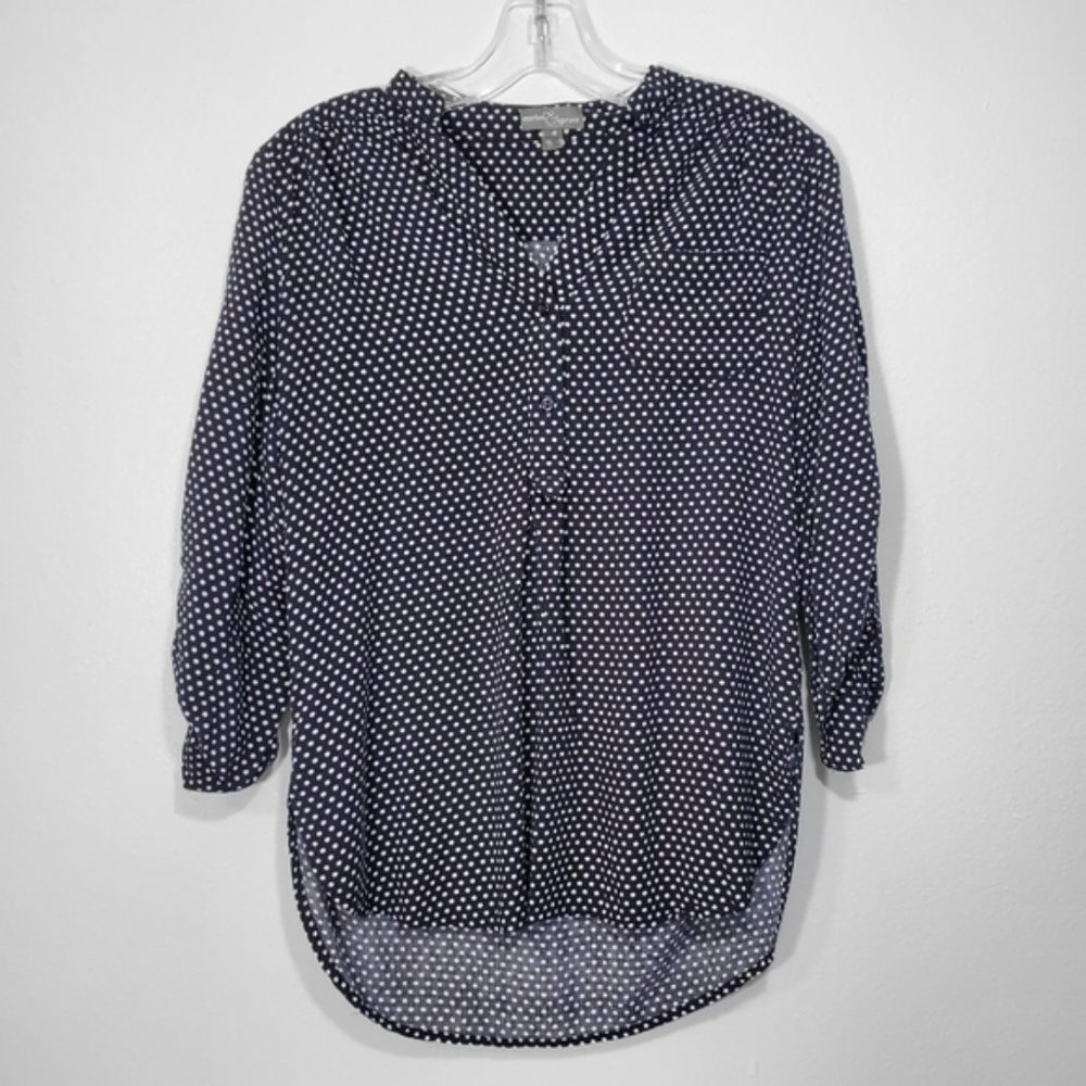 Market & Spruce Blue and White Polka Dot Top Size Small